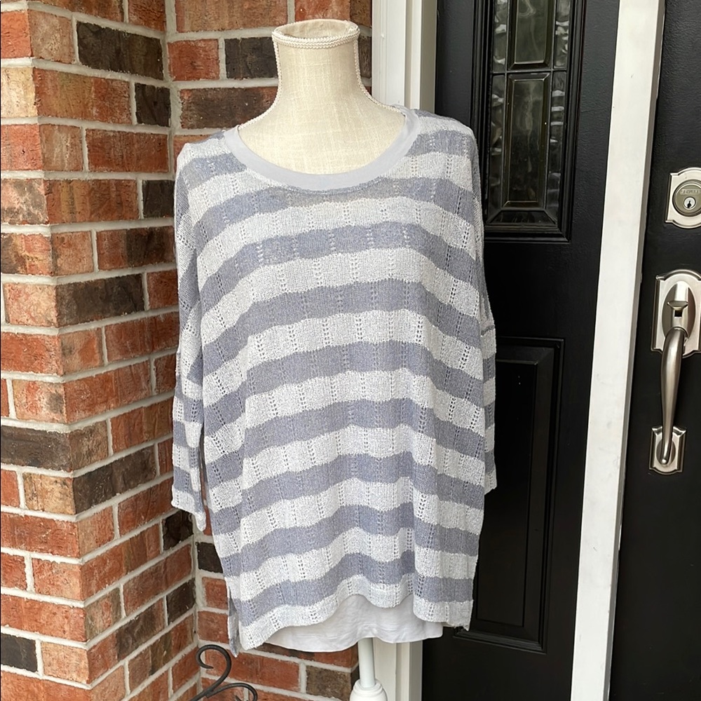 Grace Elements Light Gray and White Knit Layered Tunic‎ Top